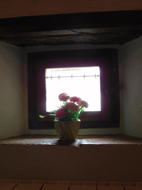 Domus Ghibellinae- Fonte Di San Benedetto Apartment Cortona Room photo