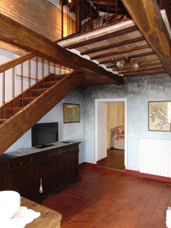 Domus Ghibellinae- Fonte Di San Benedetto Apartment Cortona Room photo