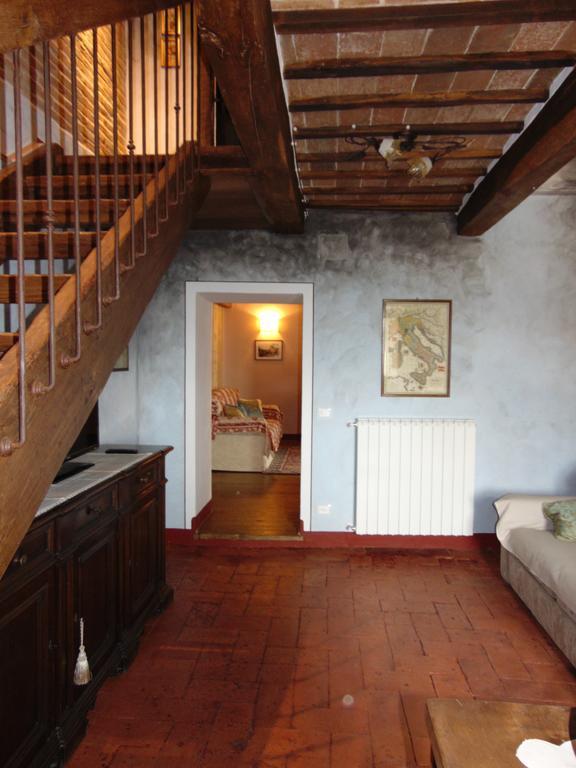 Domus Ghibellinae- Fonte Di San Benedetto Apartment Cortona Room photo